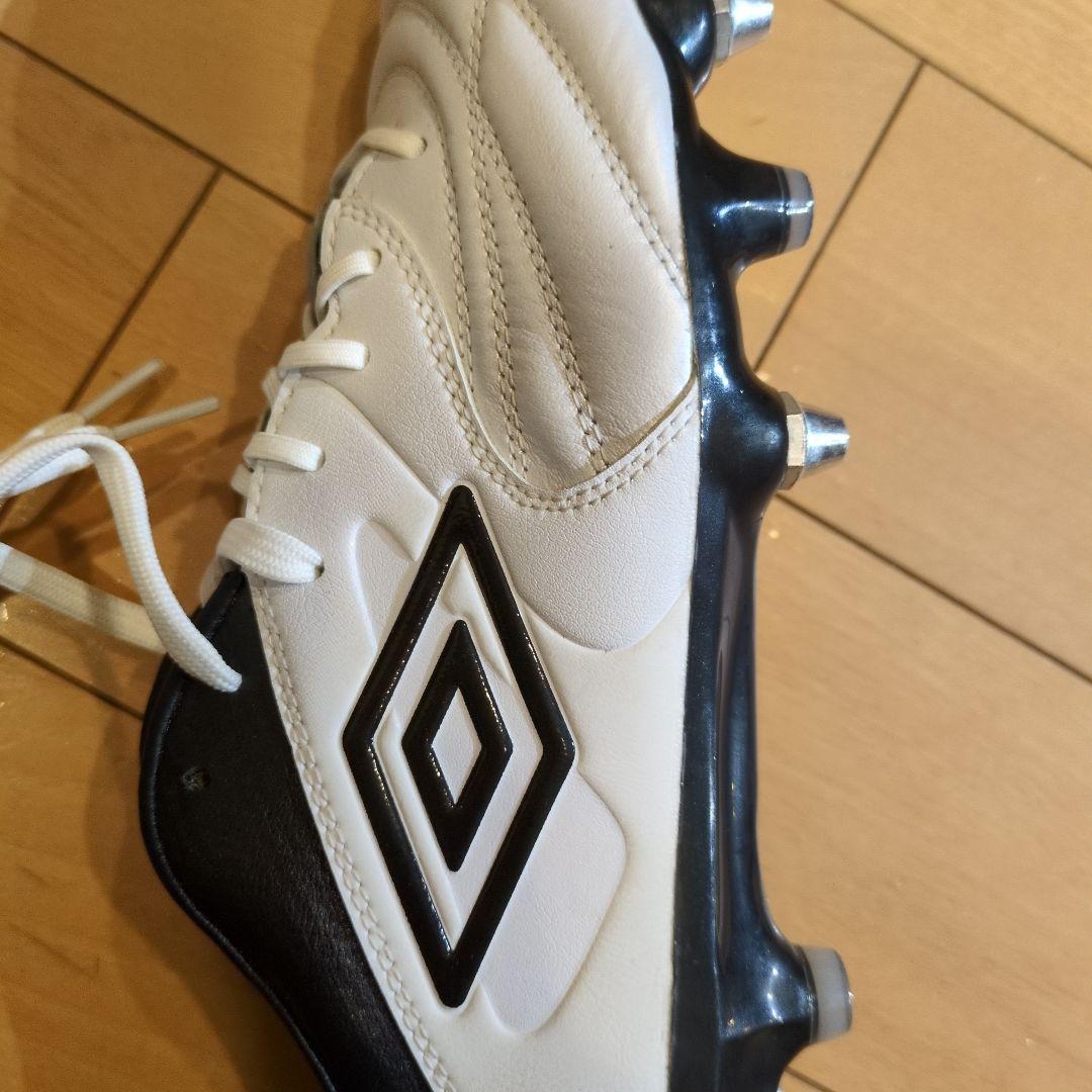 サッカースパイクシューズ　アクセレイターpro mix sg