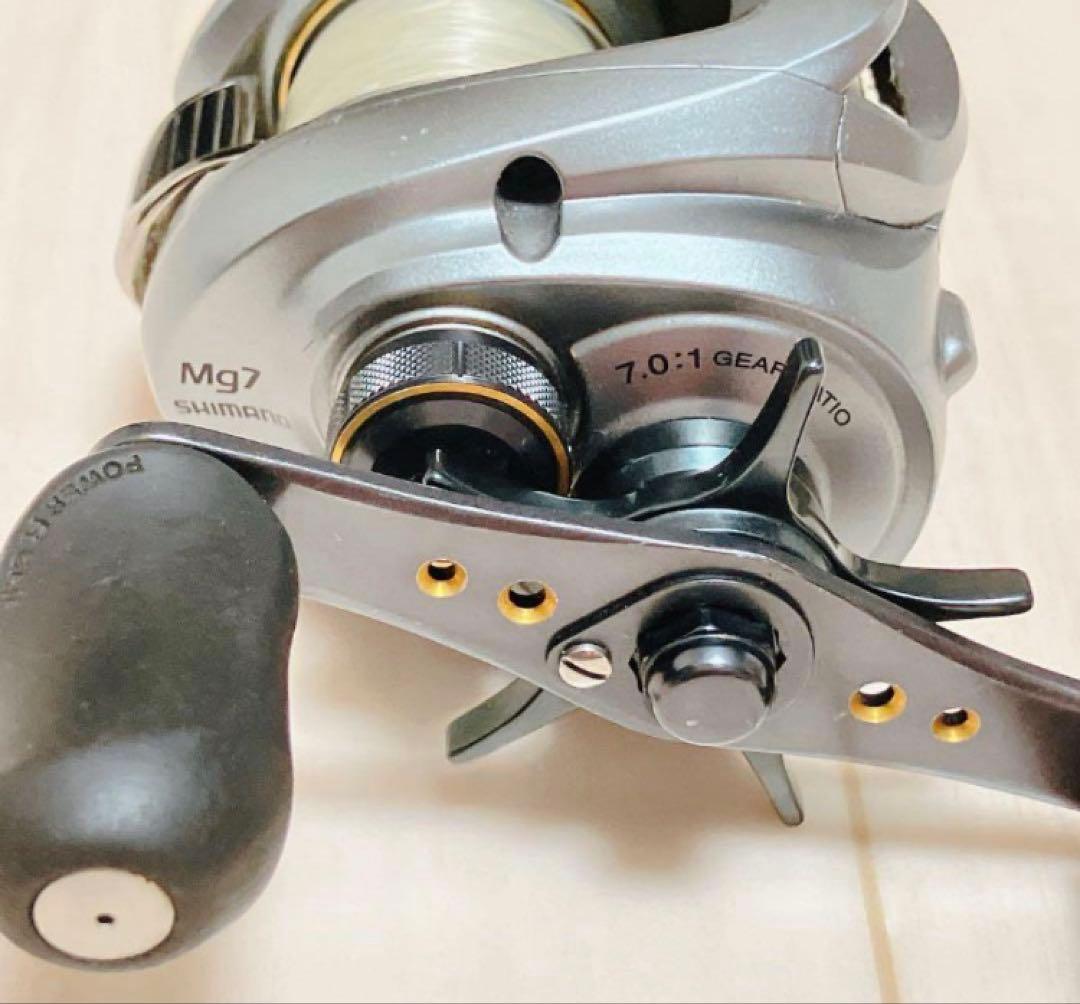 【美品】シマノ SHIMANO アルデバラン Mg7 リール
