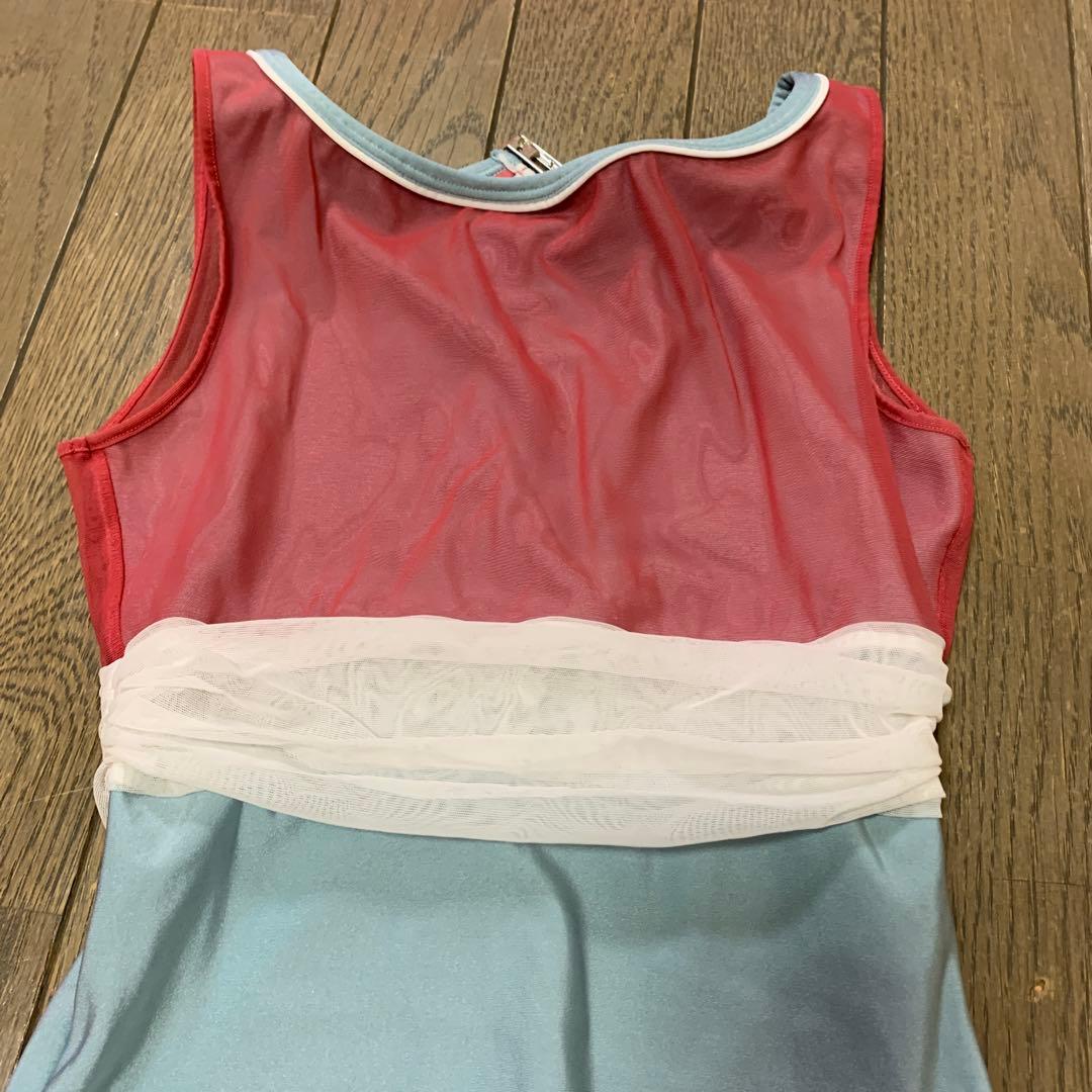 デラロミラノ バレエ　レオタード 赤とピンクの中間・白・水色