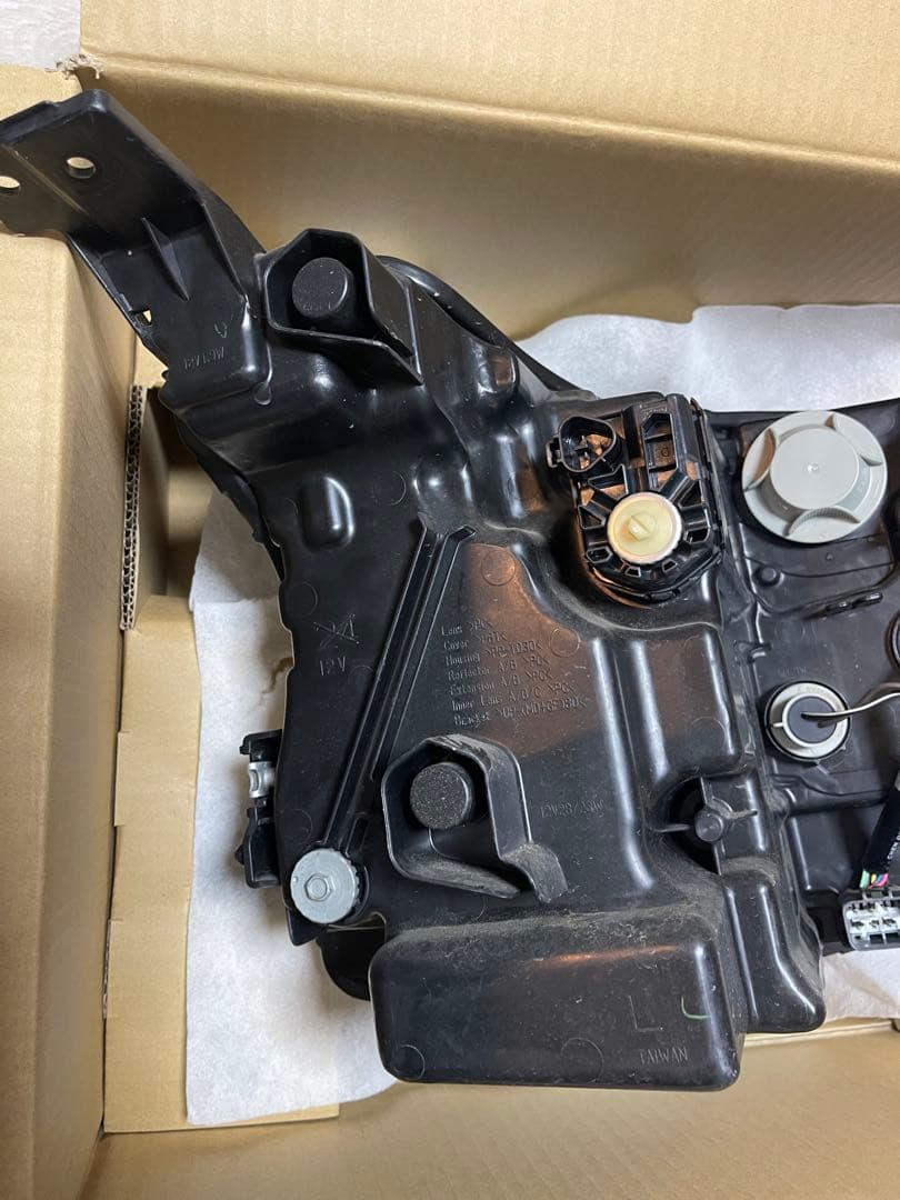 ☆良品☆ ソリオ バンディット MA37S LED ヘッドライト 左