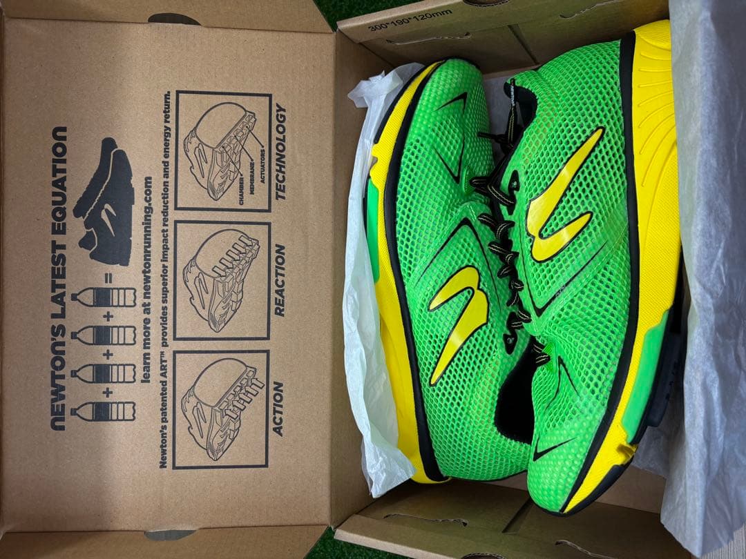 ニュートン ランニング ディスタンス 11B M000522B 090 27cm