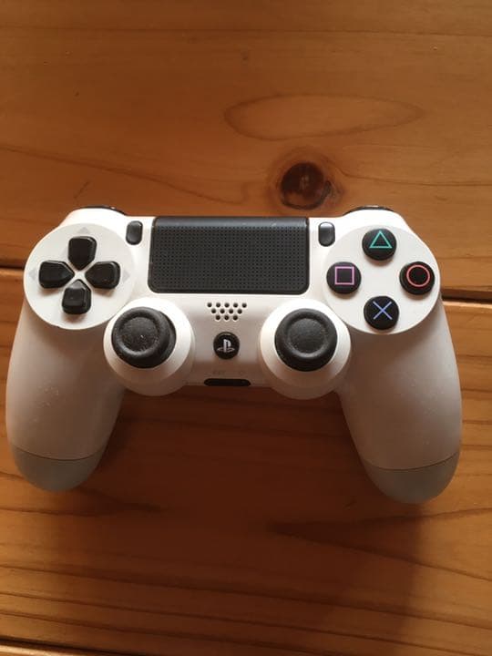 PlayStation®4 グレイシャー・ホワイト 500GB CUH-120…