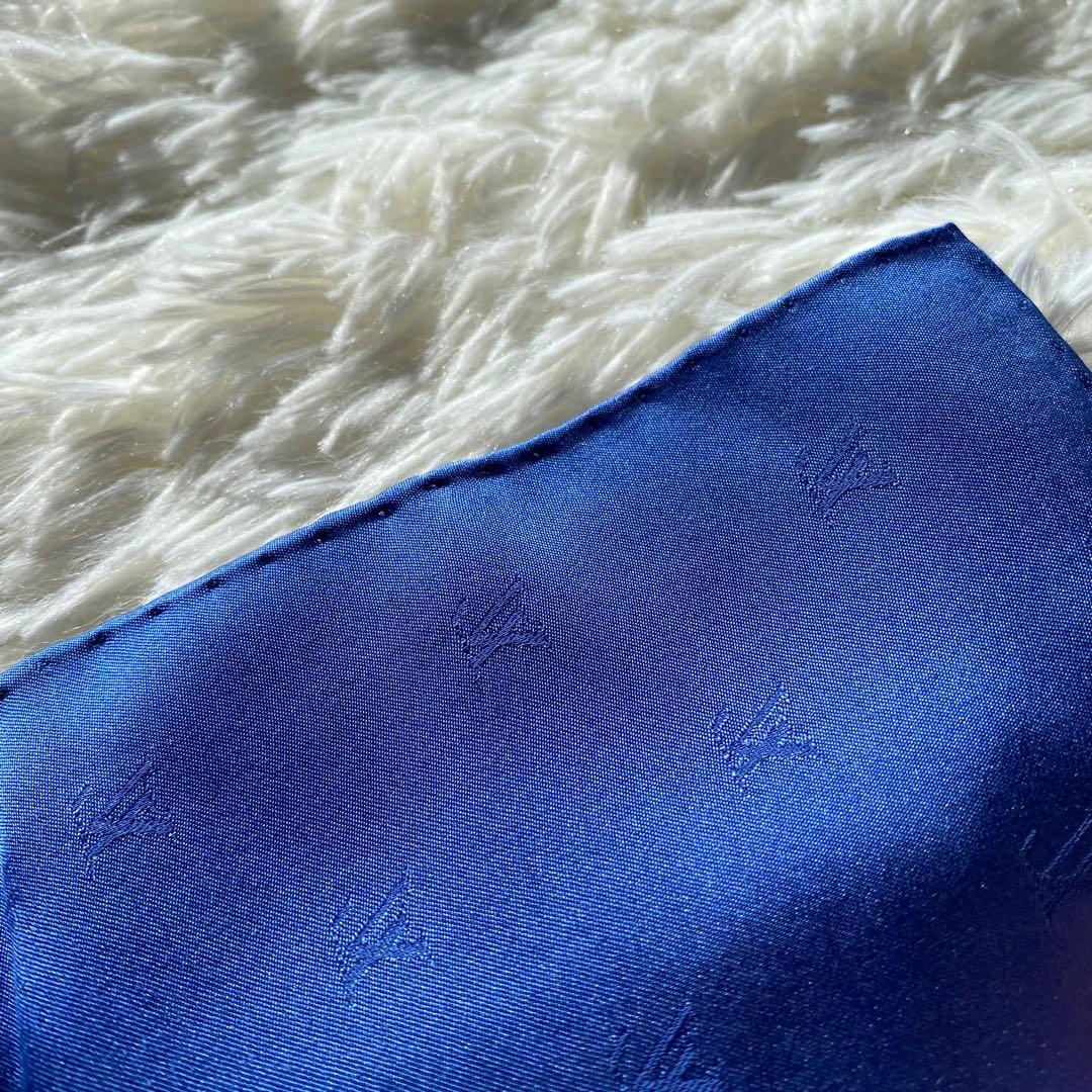 LOUIS VUITTON ルイヴィトン シルク100% ポケットチーフ ブルー