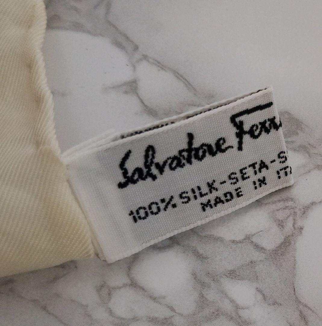 Salvatore Ferragamo 靴柄スカーフ