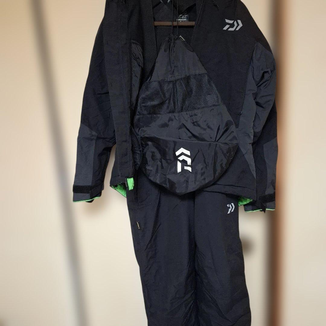 DAIWAのゴアテックス防寒着 Lサイズ