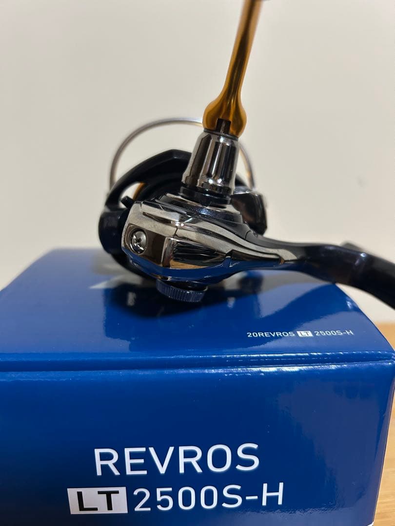 ダイワ18レガリス LT 2000S 20レブロスLT 2500S-H セット