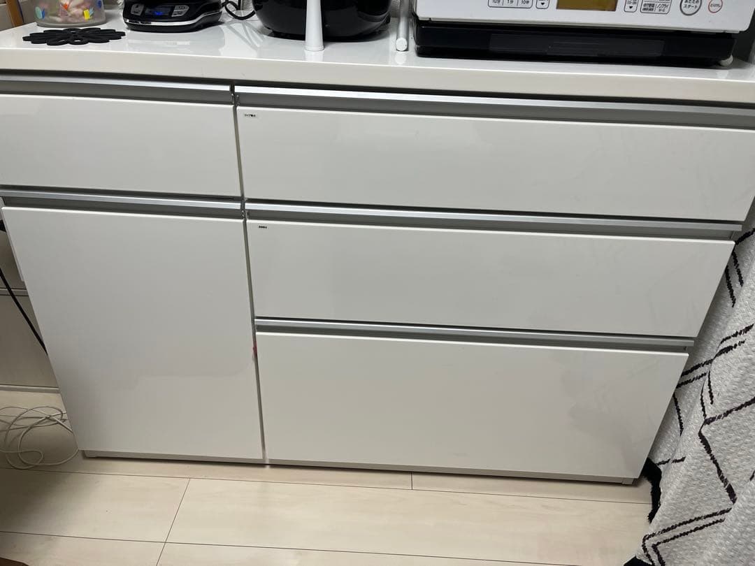 ホワイト 引き出し式食器棚 3段