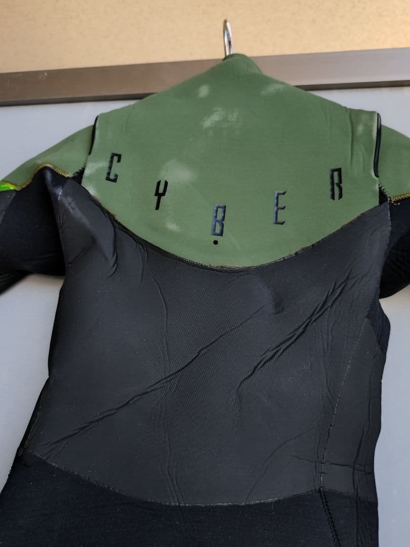 CYBER ウエットスーツ　ジュニア　125前後