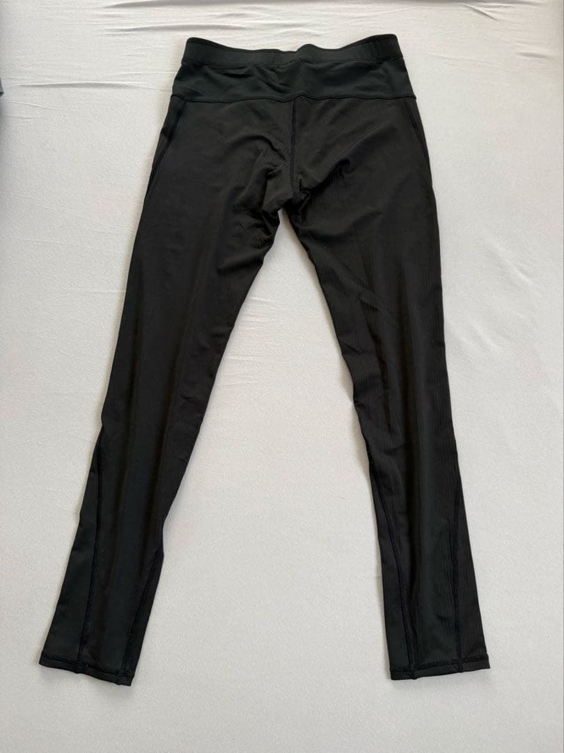 ATHLETA インナー　上下セット　L ブラック