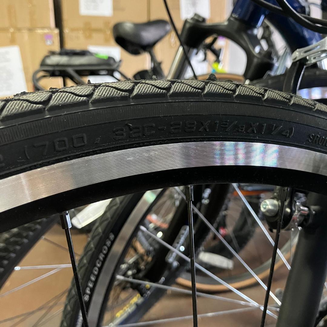 28インチ Master 試乗のみ マットブラック クロスバイク 自転車 黒