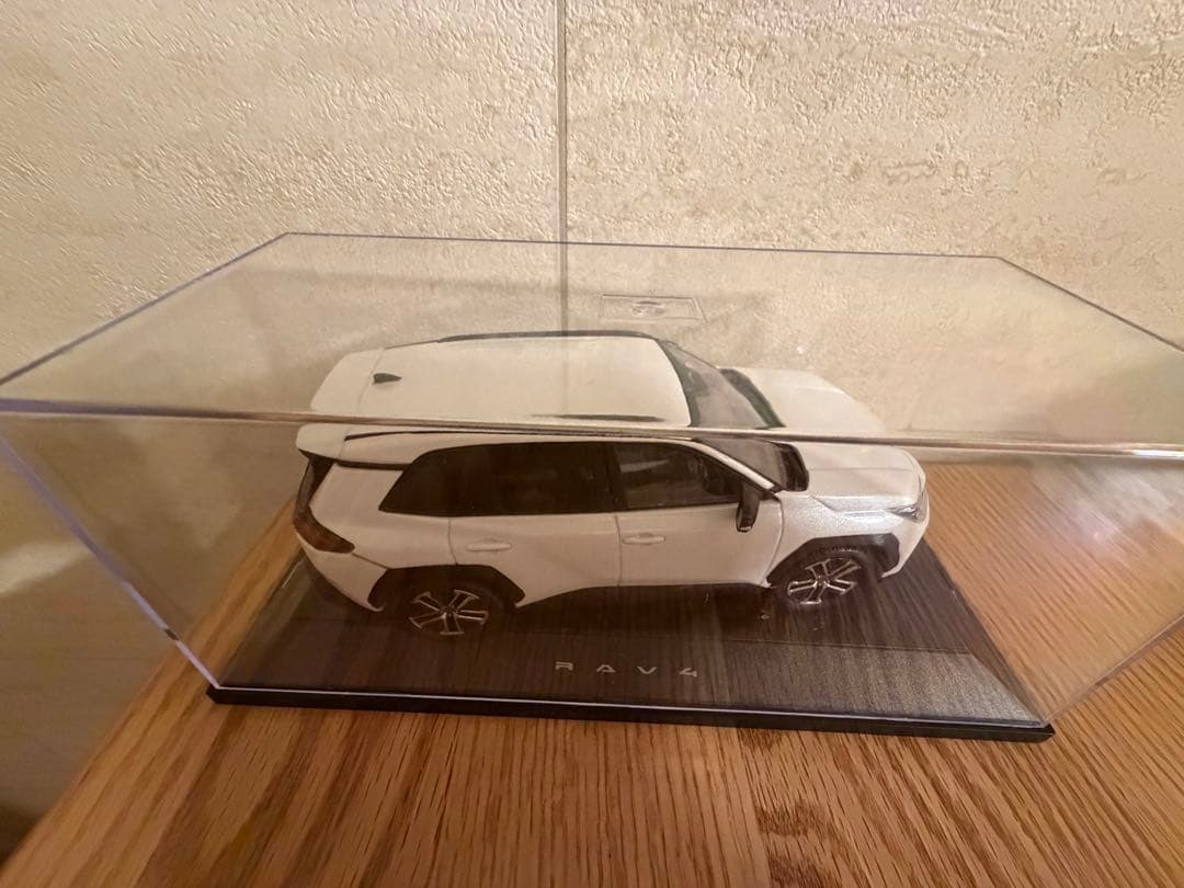 トヨタ RAV4 ミニカー 1/30 スケール