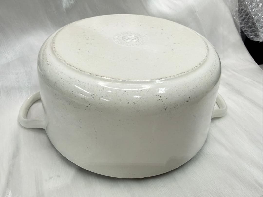 ル・クルーゼ 両手鍋 22cm ホワイト 白