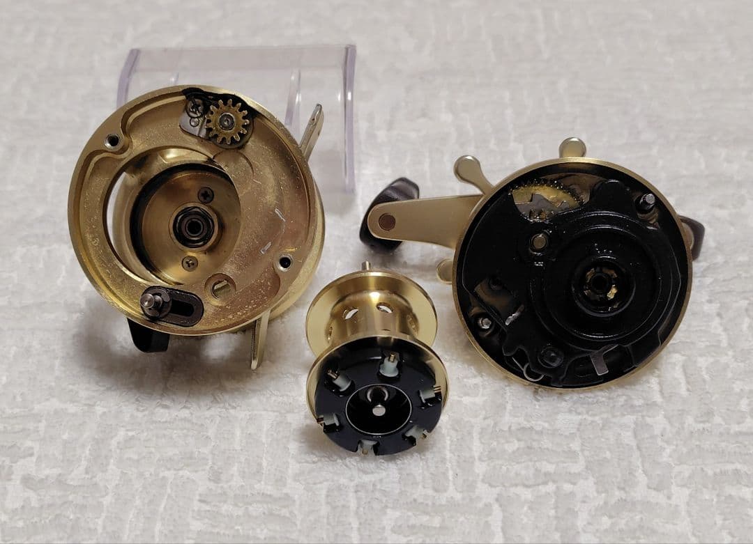 シマノ カルカッタ50XT ベイトリール中古品