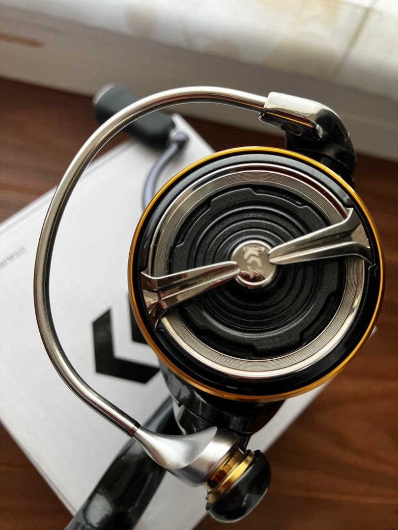 Daiwa LT2500-XH スピニングリール海釣り軽量LT ライトゲーム