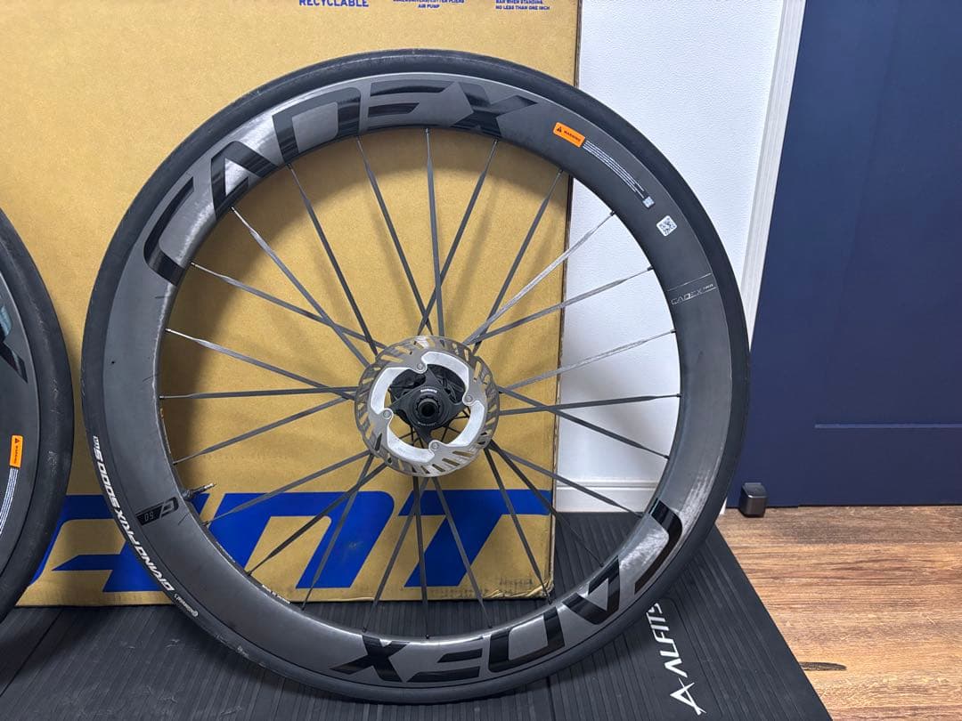 CADEX 50 Ultra Disc Tubeless カデックス50