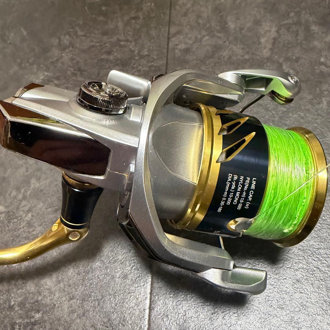 シマノ 18 ストラディックSW 4000XG スピニングリール SHIMANO