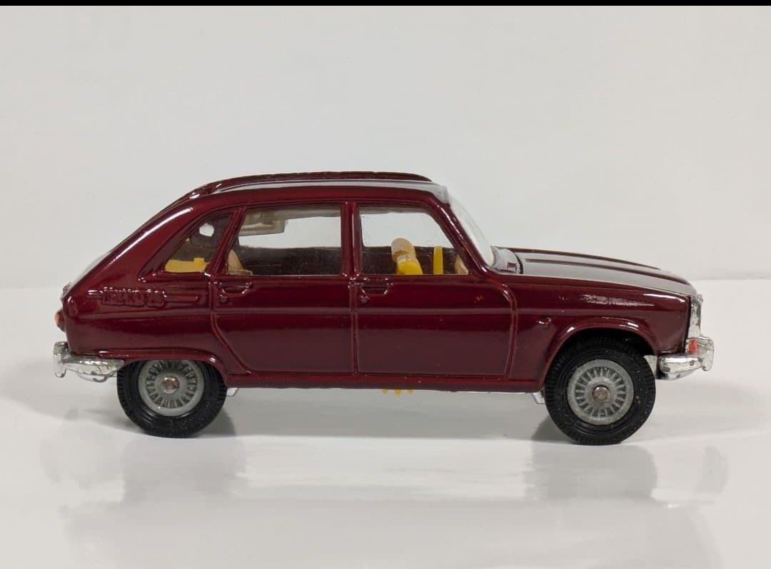 ゆーゆー無言取引OK GAMA ベンツ 350SE + コーギー ルノー