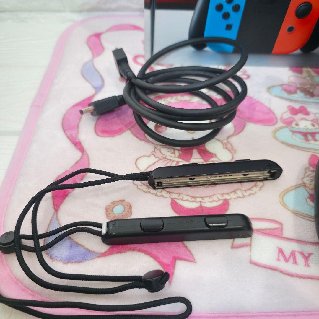 532【良品】Nintendo Switch 本体 未対策機 　 液晶キズ無し