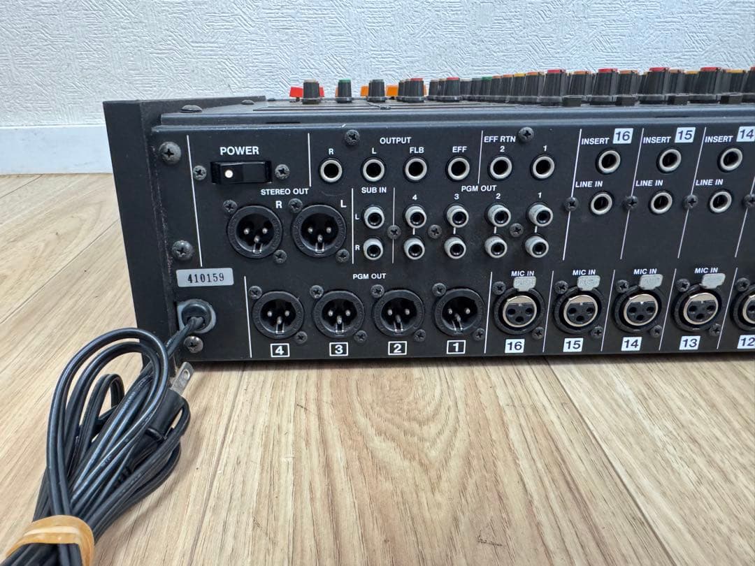 【訳あり】TASCAM M-216