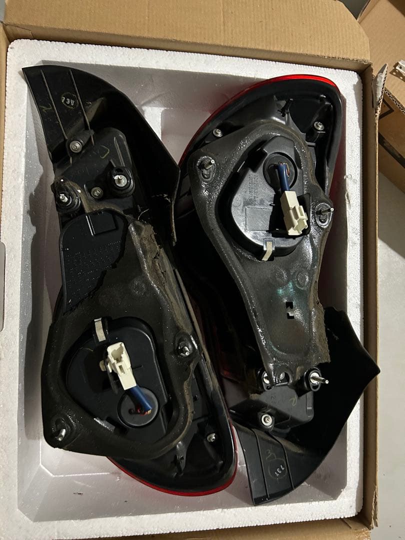 86 zn6 純正テールランプ　2個セット