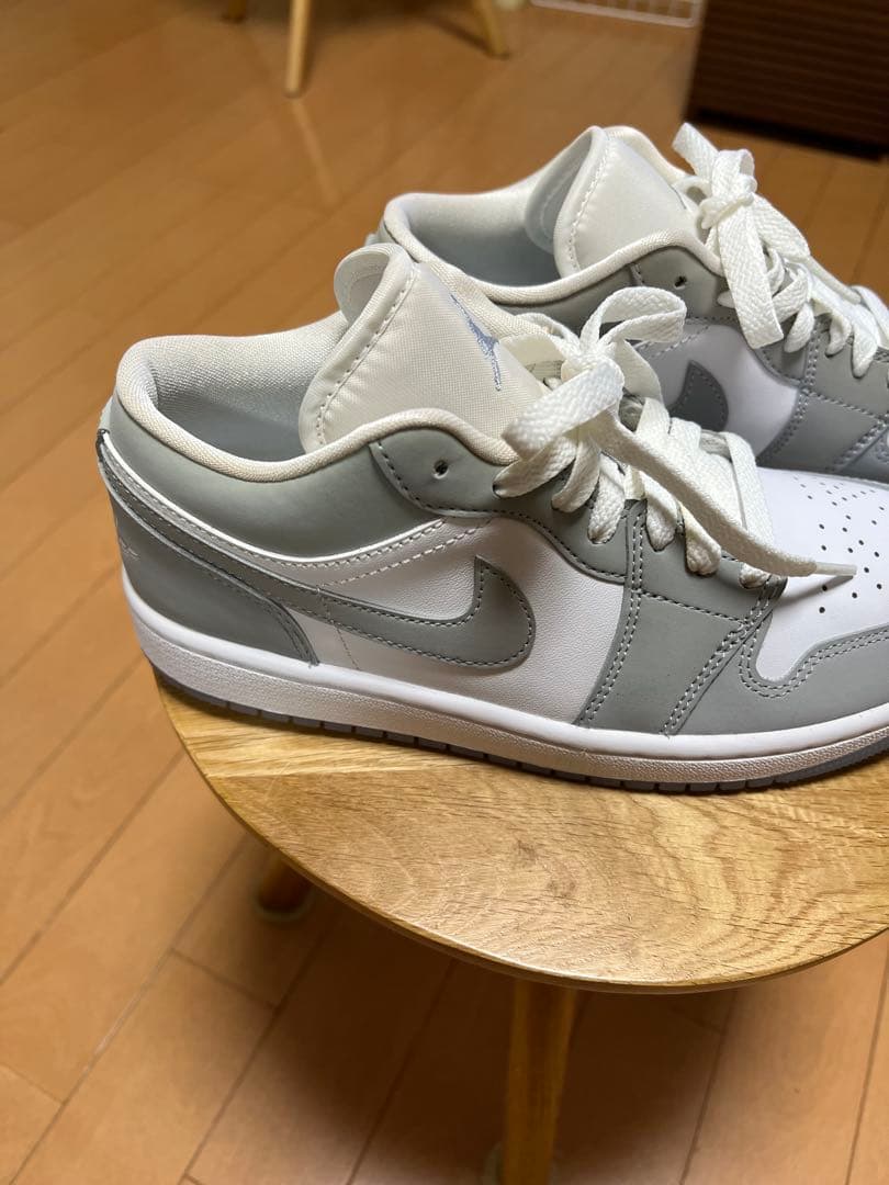お値下げ！Nike Air Jordan 1 Low ホワイト/グレー 女性用
