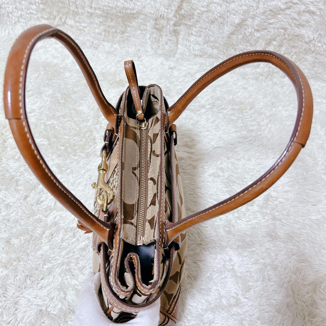 【美品】COACHコーチ　ハンプトンズストライプミディアムキャリーオール肩掛け