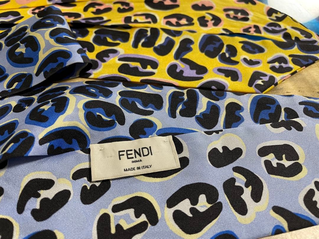 ゆ*ん様 訳あり フェンディ FENDI ラッピースカーフ 2本セット シルク