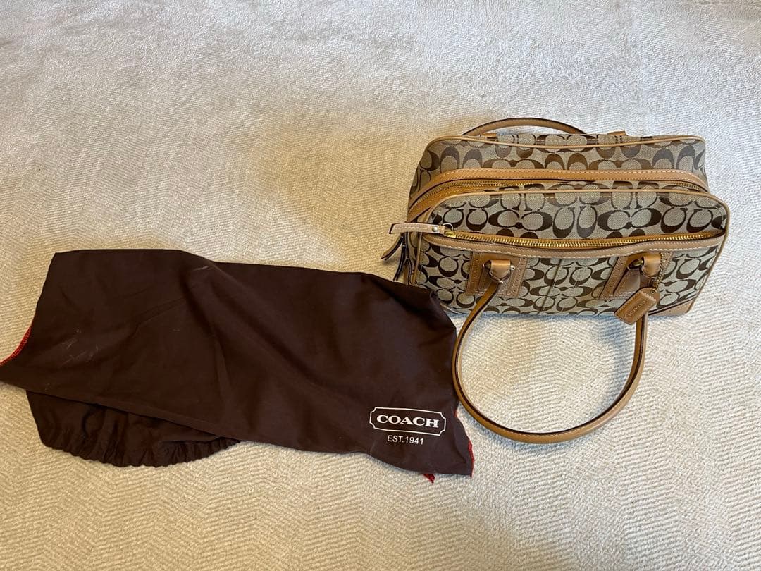 【値下げ】COACH ショルダーバッグ 10533 ハンプトングシグネチャー