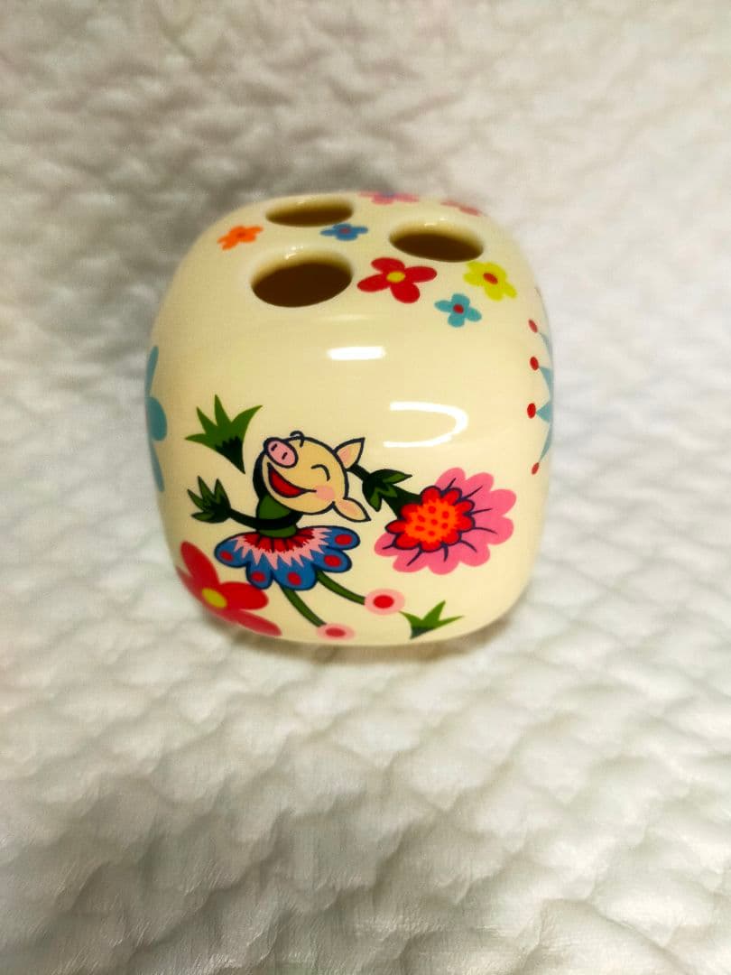 オレボレブラ　アルベロベロ　ブタさん　陶器　歯ブラシ立て　鉛筆立て　花柄