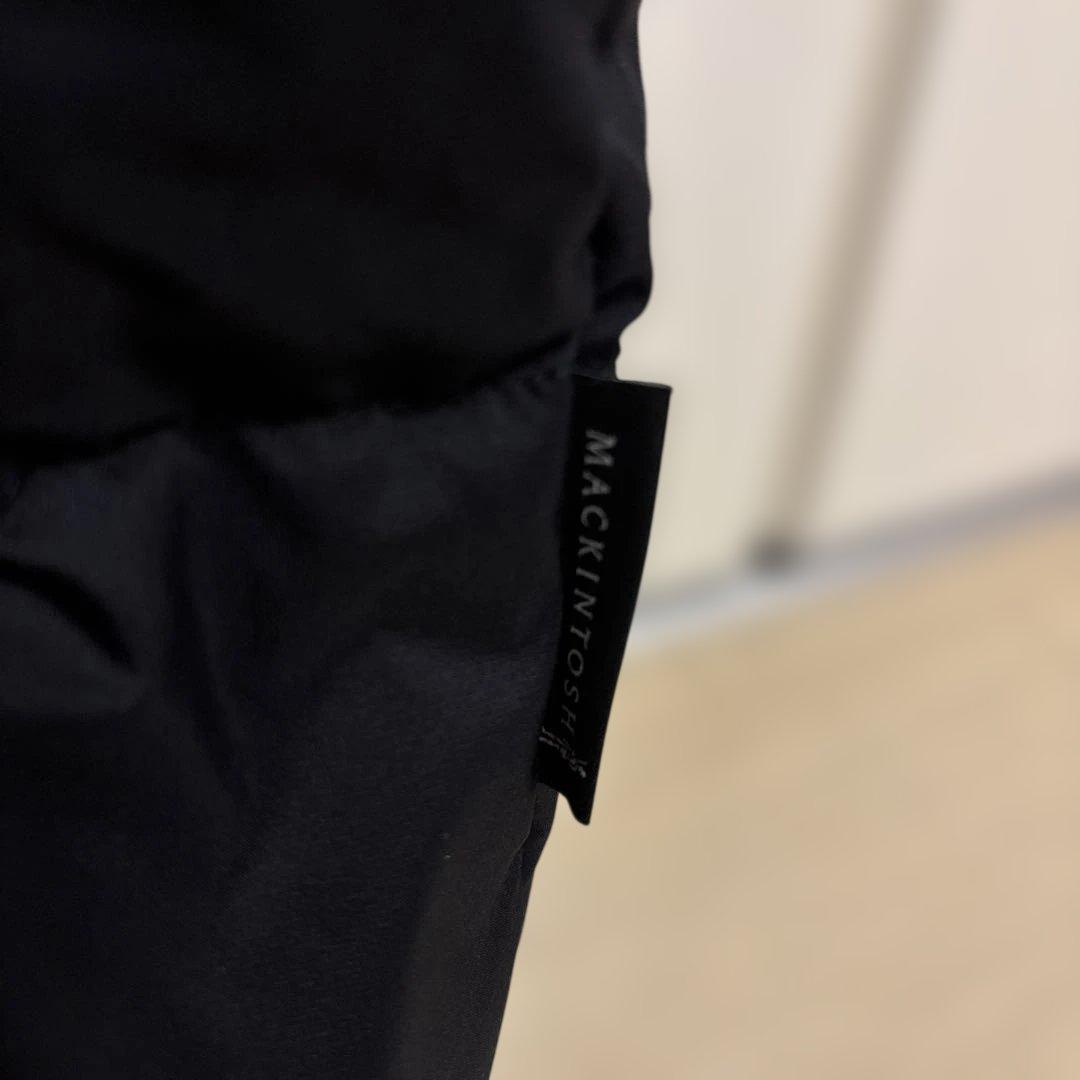 美品 定価7.5万 23AW UA別注 マッキントッシュ ダウンベスト 黒 38