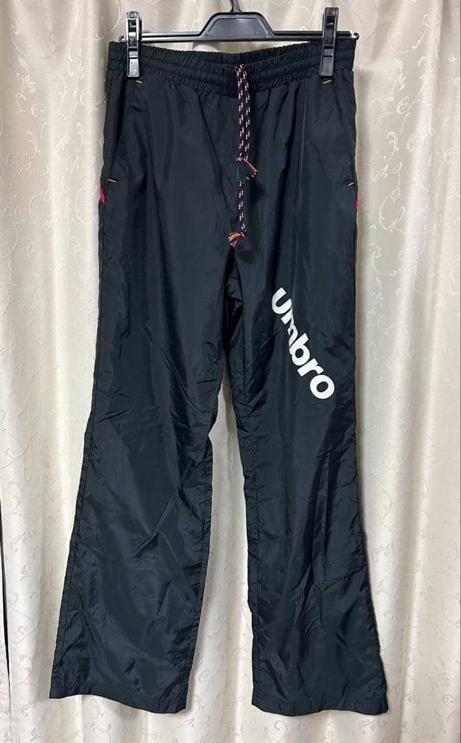 最終値下げ　美品　umbro ウィンドブレーカー 　上下セット