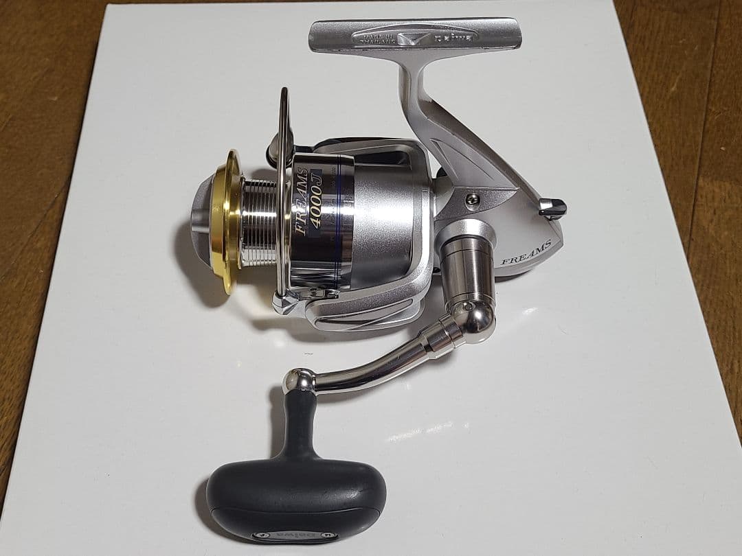 Daiwa FREAMS 4000J スピニングリール