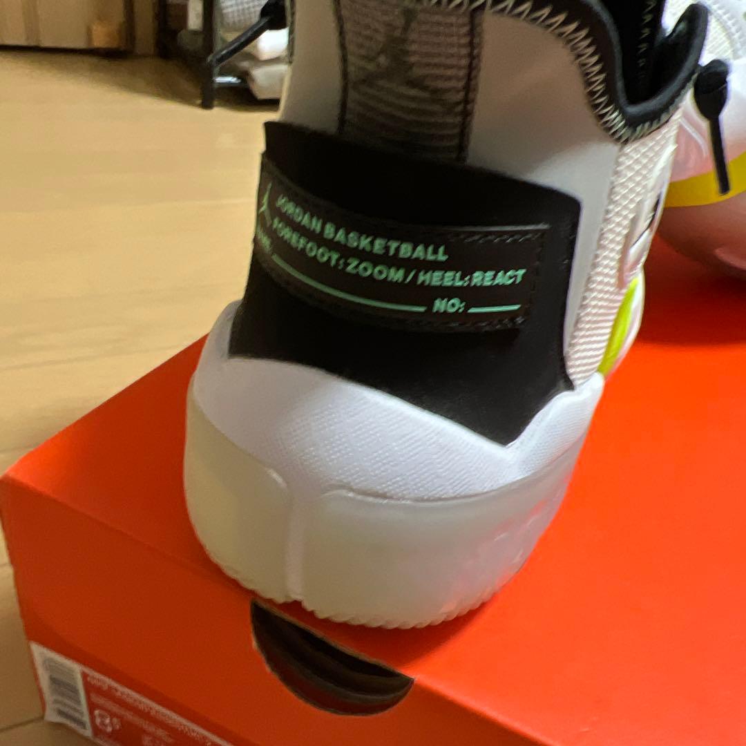 Jordan Zoom React バスケットボールシューズ