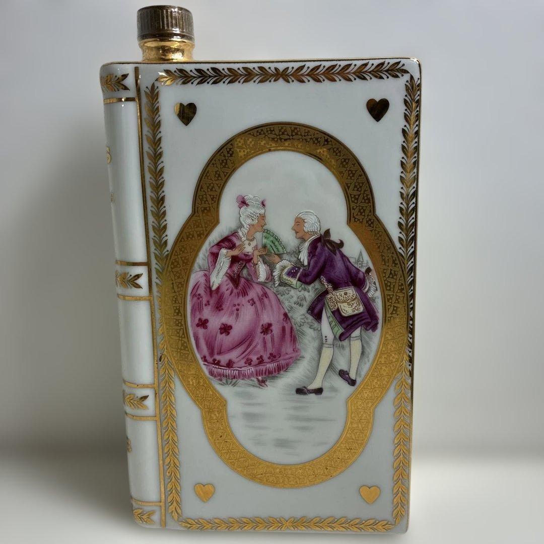 Camus Napoléon Vieille Réserve 陶器ボトル