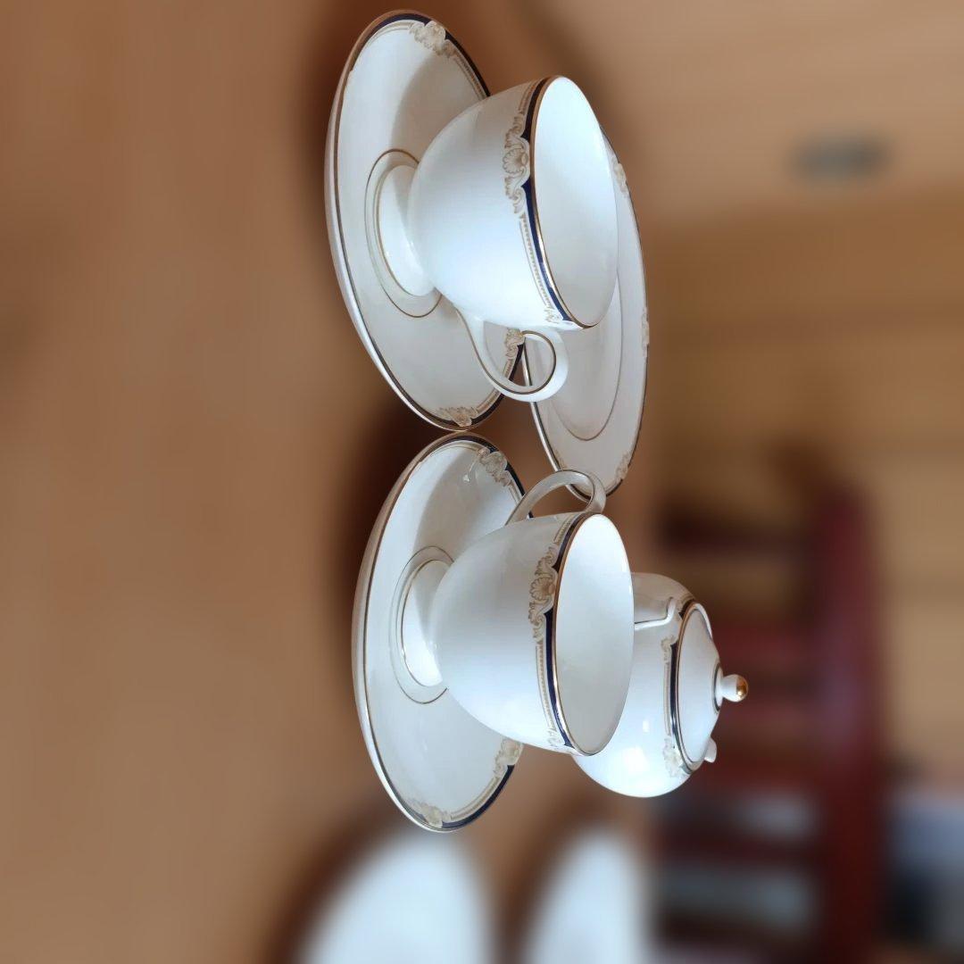 良品　CAVENDISH　カップソーサー　2種皿とシュガーポットセット