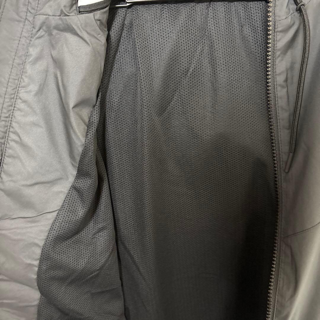 NIKE ナイキ　ウインドブレーカー　シャカシャカ　ランニングジャケット　新品