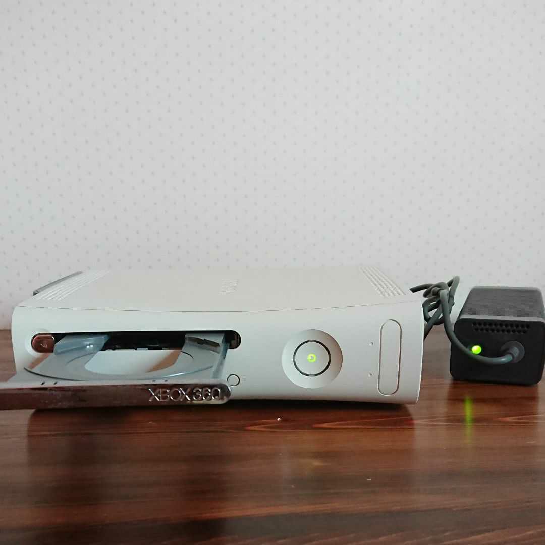 XBOXエックスボックス 360本体バイオハザード5と6セット+人気ソフト3本