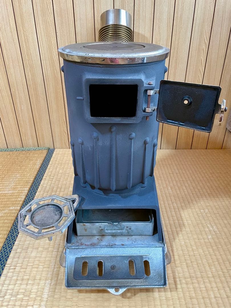 昭和レトロ 函館日栄 コークスストーブ 鋳物製 石炭ストーブ