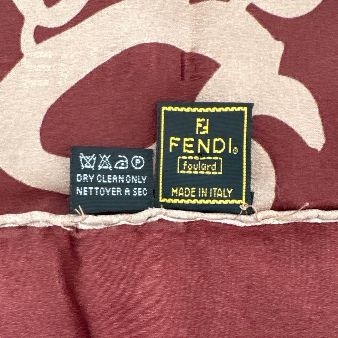 【美品】 Fendi フェンディ 星座柄 シルク スカーフイタリア製