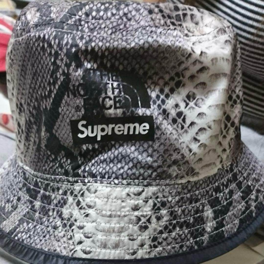 か*ま様 ノースフェイス supreme バケットハット　バケハ