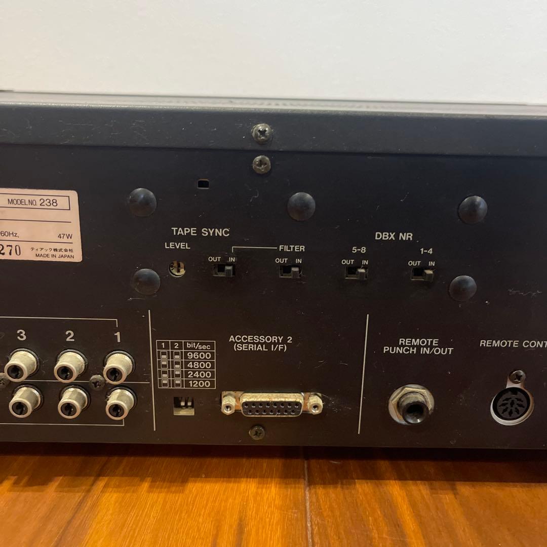 TASCAM 238 マルチトラックレコーダー