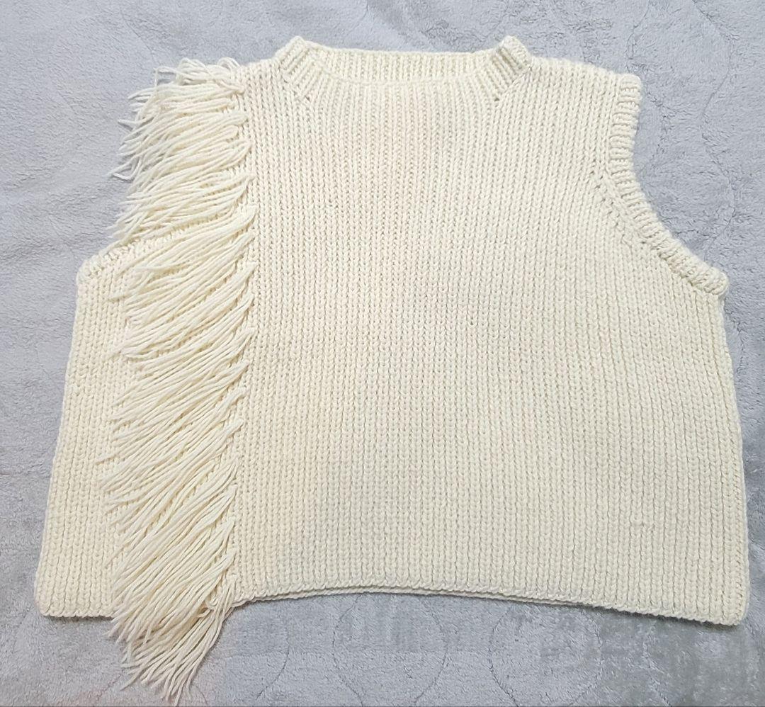 トップス MAYDI HAND KNITTED PULL VEST WITH FRING