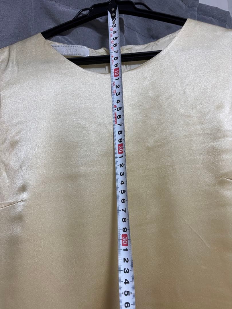 ゴールド ノースリーブ ロングワンピース(PRADA, size 44)