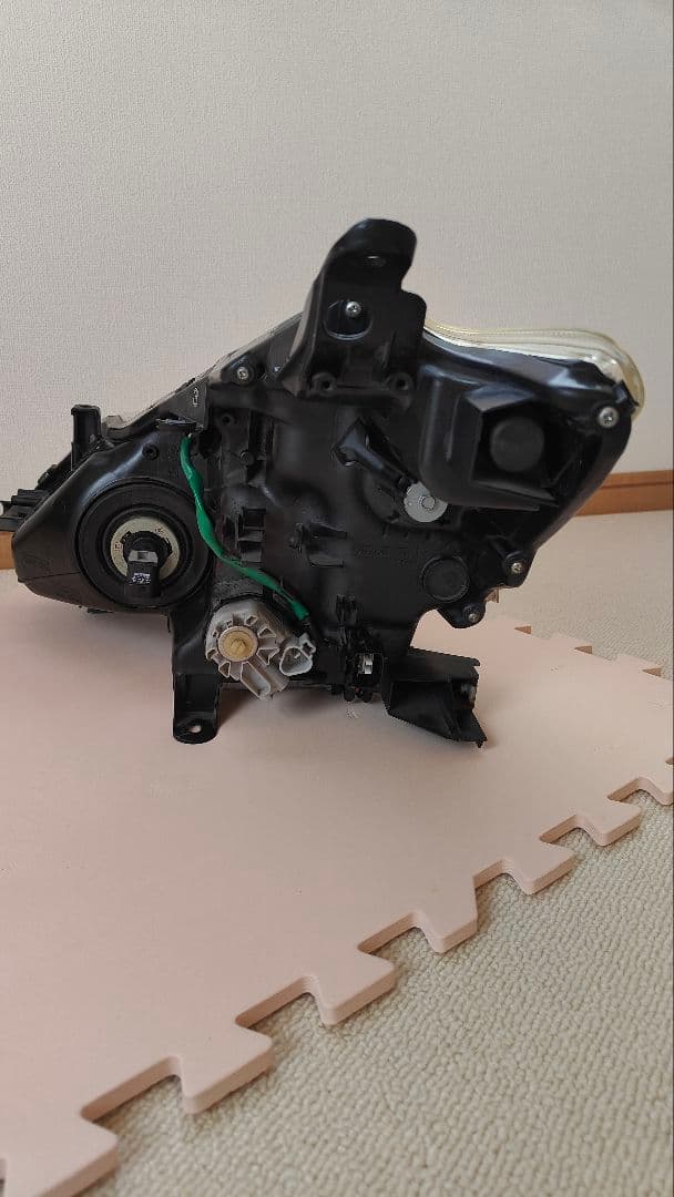 値下げ トヨタ プリウスα ZVW41 前期Gツーリング 右ヘッドライト