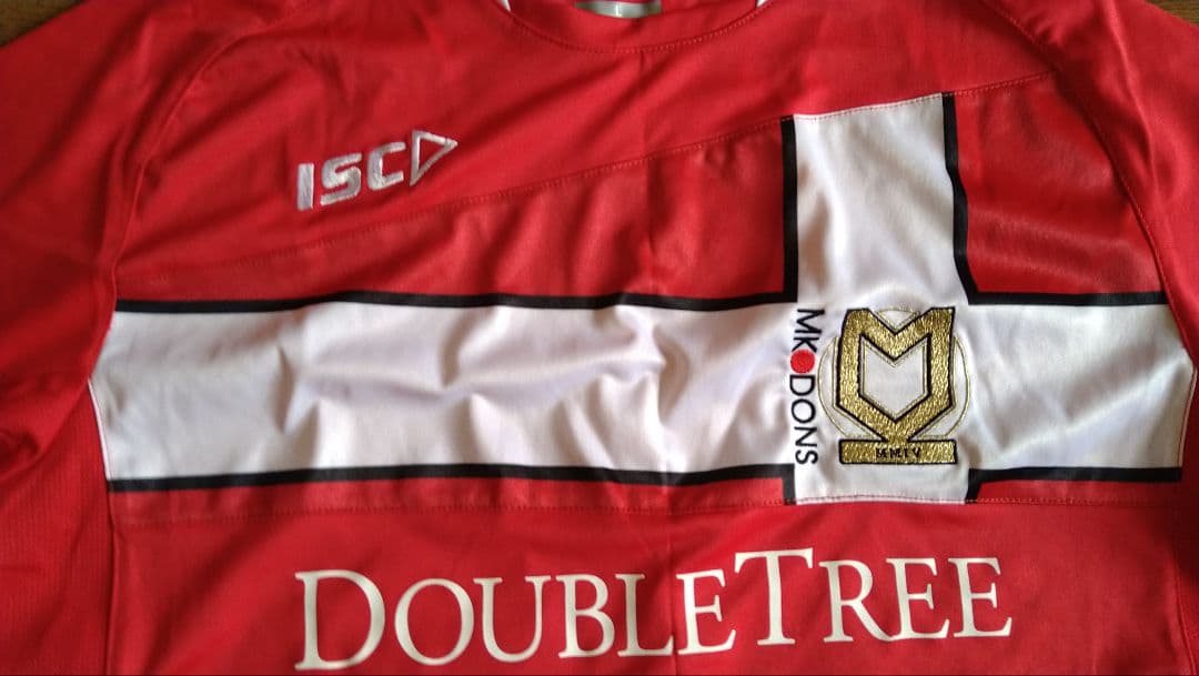 MK DONS デレ・アリ