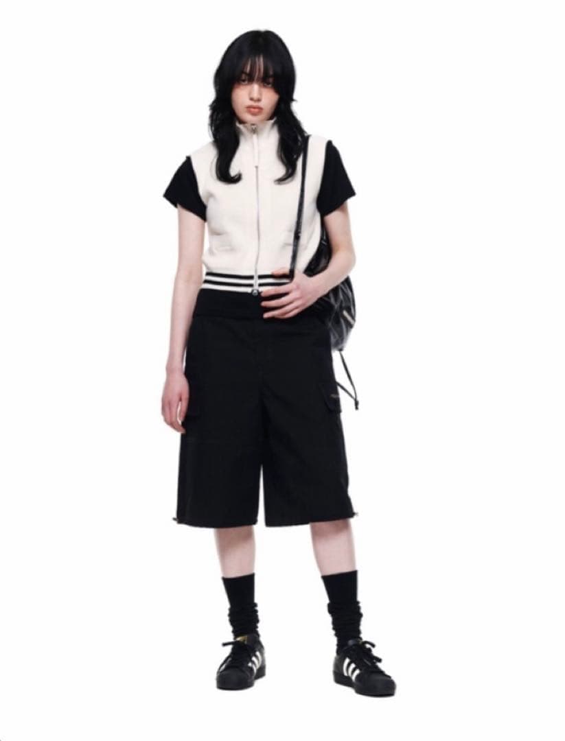Matin Kim ロゴ入りニットベスト