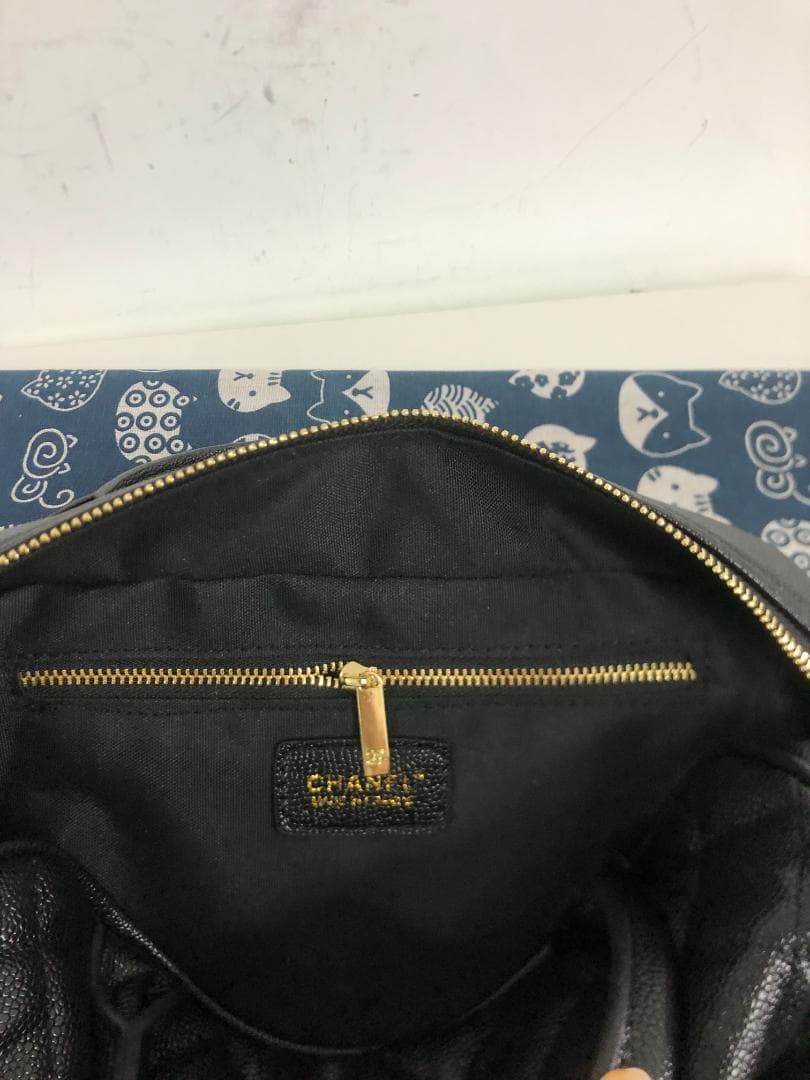 バッグ　ビッグlogo ハンドバッグ　レザー　高級感　バッグ　超美品 未使用
