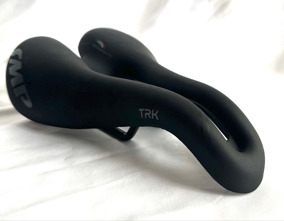 SMP TRK サドルとMKS製ペダル