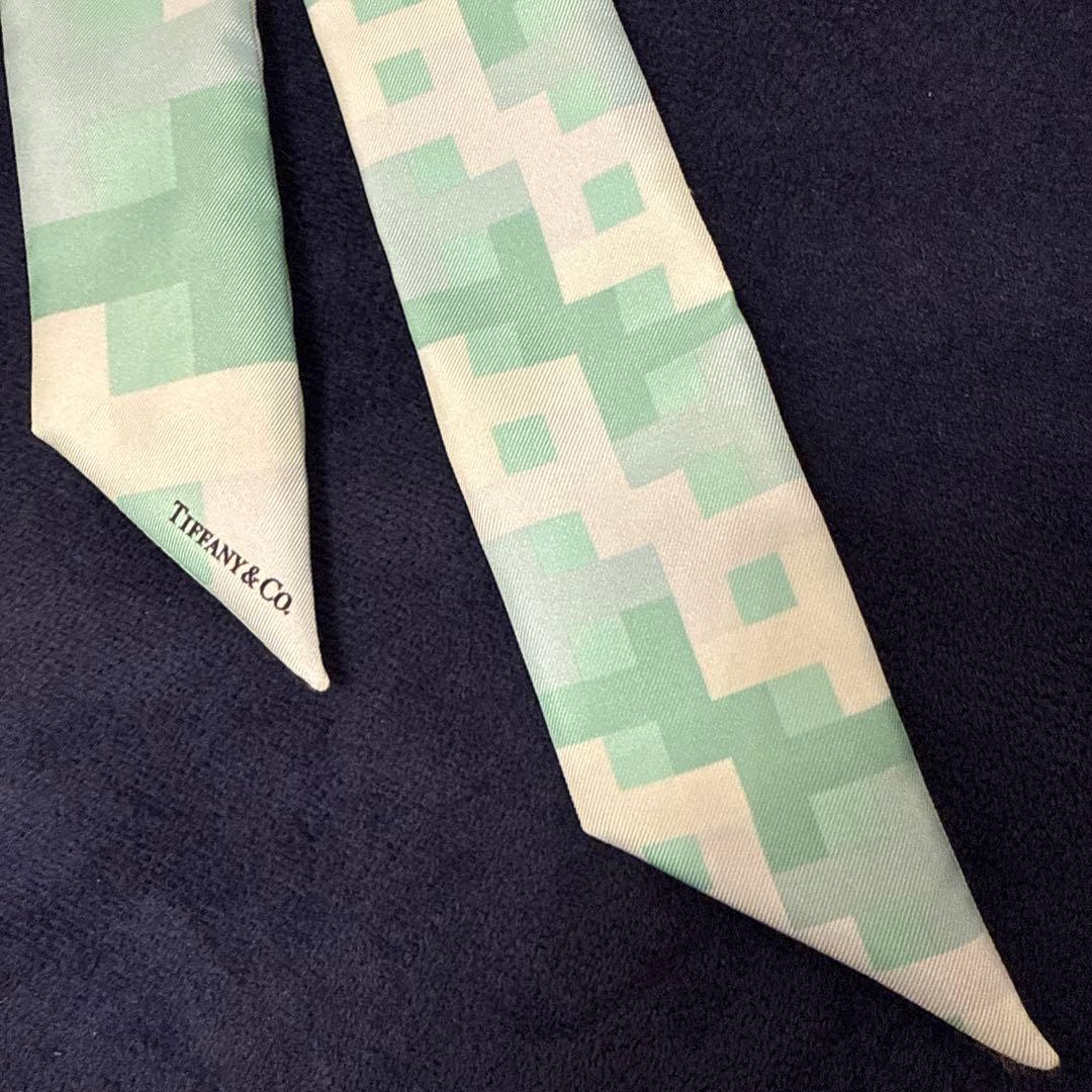 Tiffany & Co. 幾何学模様シルクスカーフ