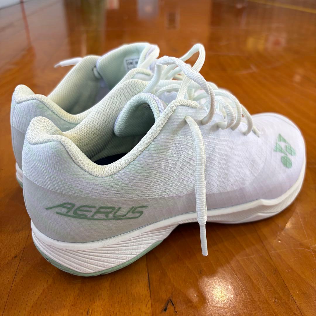 YONEX バドミントンシューズ AERUS